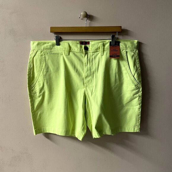 Foundry Men's Bright Yellow Shorts NWT Size 44 - Picture 1 of 11